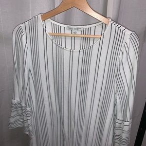 Black & White Striped 3/4 Sleeve Top